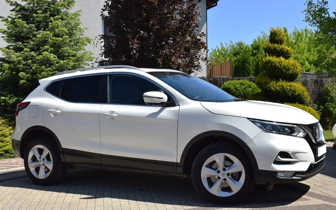 Nissan Qashqai cena 73500 przebieg: 100000, rok produkcji 2019 z Miastko małe 172